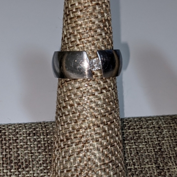 Princess Cut Extra Wide B. Tiff Surgical Stainless Steel Ring - Picture 5 of 8